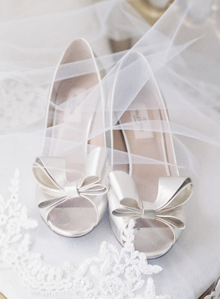 bridal-shoes-morais-vineyard-wedding-virginia